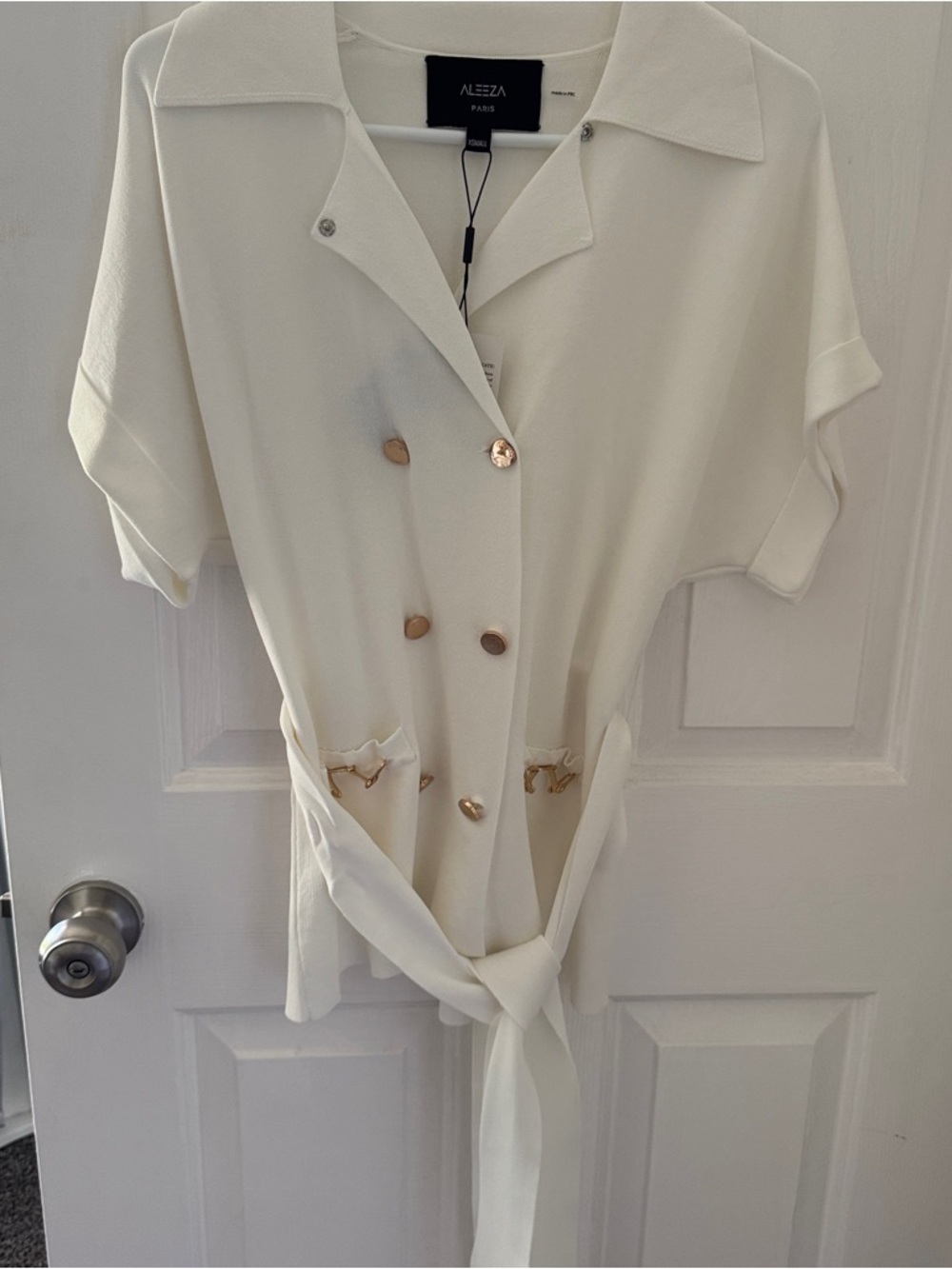 Aleeza Paris Cream Double-Breasted Shirt  with Tie xs